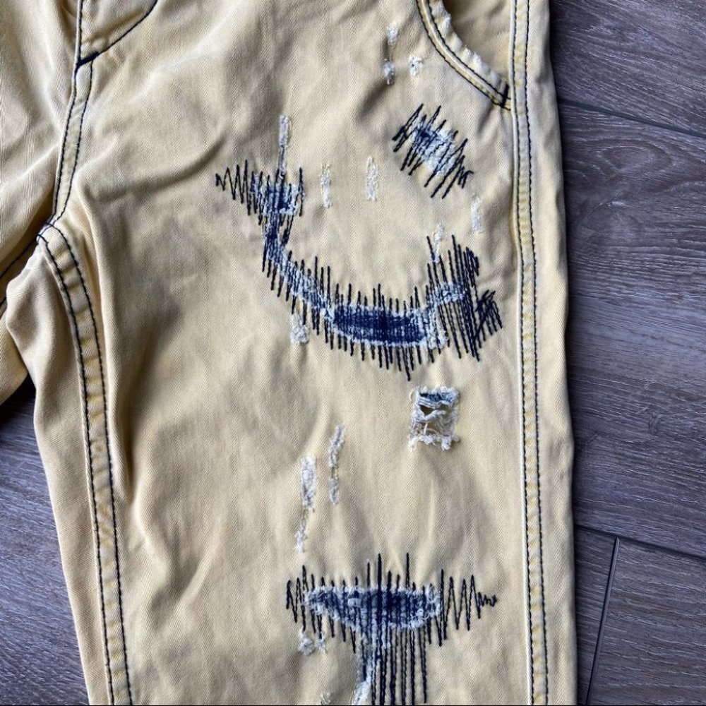 True Religion Jordan Destroyed Boyfriend Fit Pants - Picture 5 of 16
